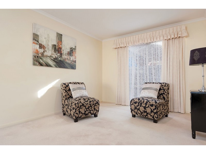 76 Sandover Drive, Roxburgh Park VIC 3064