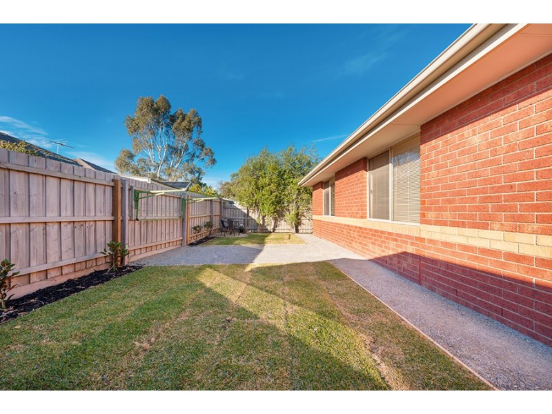 76 Sandover Drive, Roxburgh Park VIC 3064