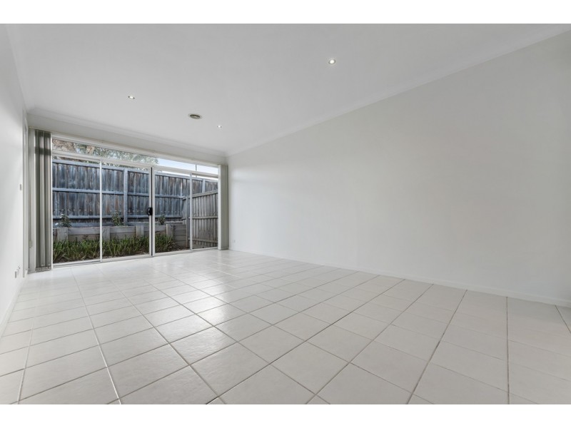 7 Crestview Close, Roxburgh Park VIC 3064