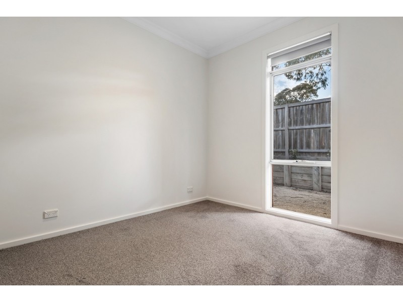 7 Crestview Close, Roxburgh Park VIC 3064