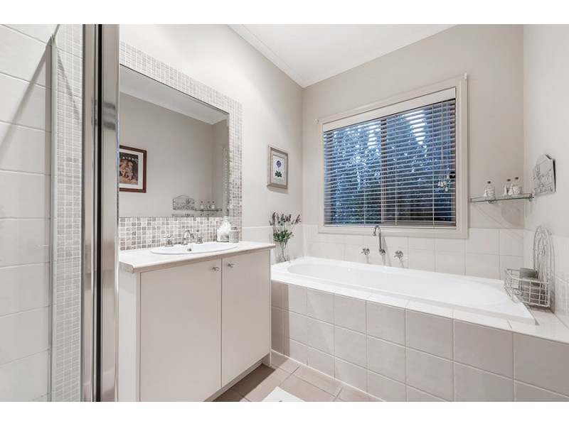 57 Grosvenor Square, Craigieburn VIC 3064