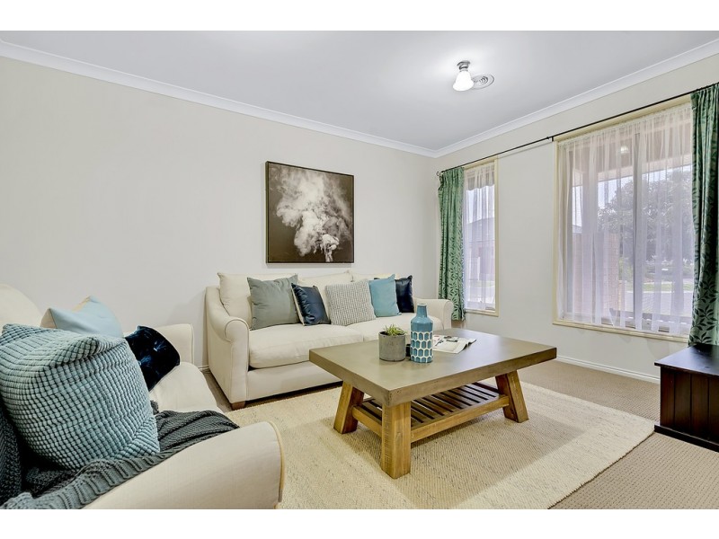 9 Burrora Way, Craigieburn VIC 3064