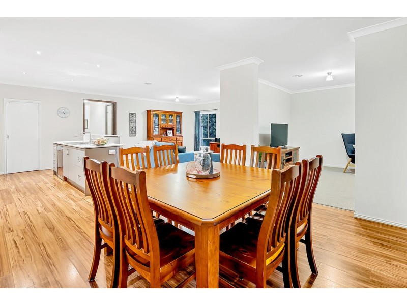 9 Burrora Way, Craigieburn VIC 3064