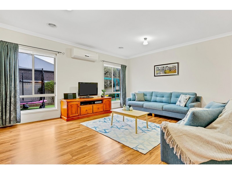 9 Burrora Way, Craigieburn VIC 3064