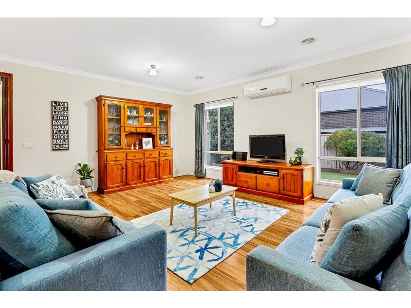 9 Burrora Way, Craigieburn VIC 3064