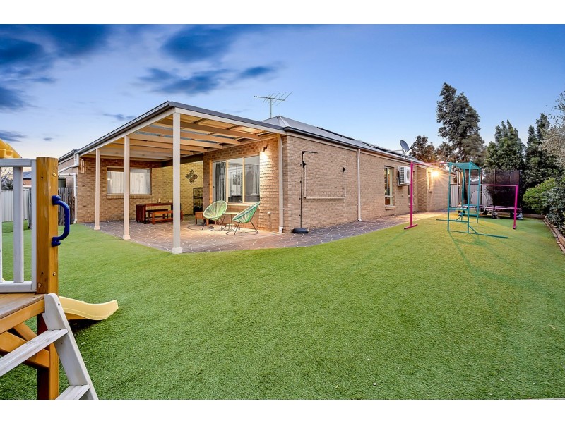 9 Burrora Way, Craigieburn VIC 3064