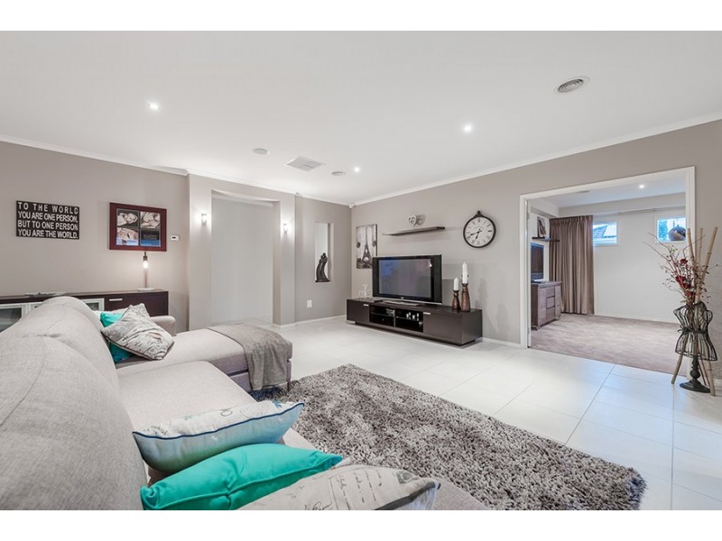 11 Long Island Circuit, Craigieburn VIC 3064