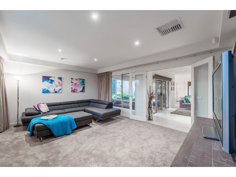 11 Long Island Circuit, Craigieburn VIC 3064