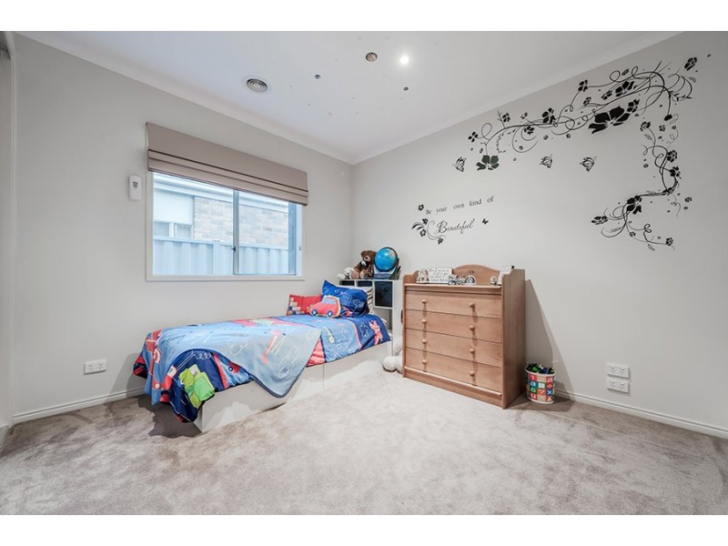 11 Long Island Circuit, Craigieburn VIC 3064