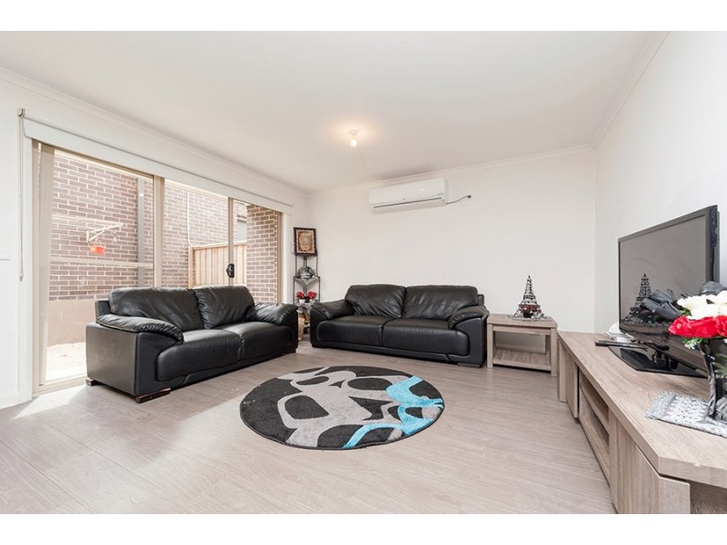 34 Windrock Avenue, Craigieburn VIC 3064