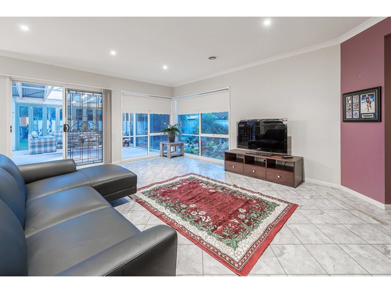14 Elmwood Place, Craigieburn VIC 3064
