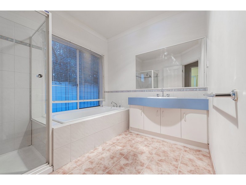 14 Elmwood Place, Craigieburn VIC 3064