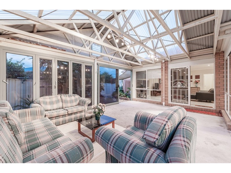 14 Elmwood Place, Craigieburn VIC 3064