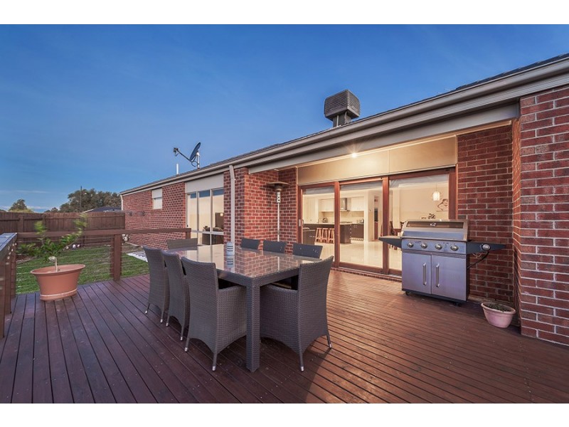 5 Leveque Loop, Craigieburn VIC 3064