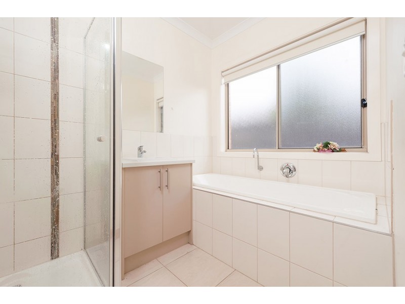 7 Pinnacle Drive, Craigieburn VIC 3064