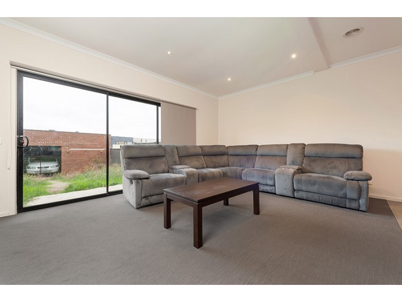2/38 Mallard Circuit, Craigieburn VIC 3064