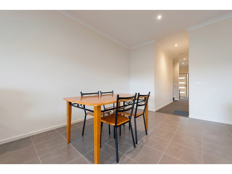 2/38 Mallard Circuit, Craigieburn VIC 3064