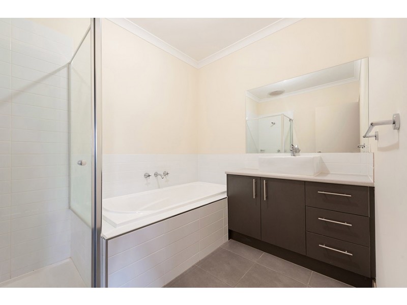 2/38 Mallard Circuit, Craigieburn VIC 3064