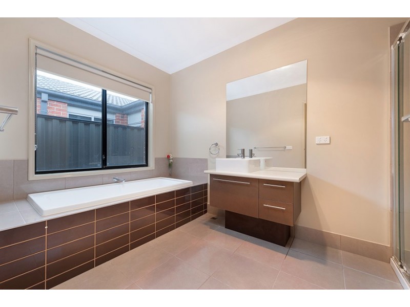 34 Gateshead Street, Craigieburn VIC 3064