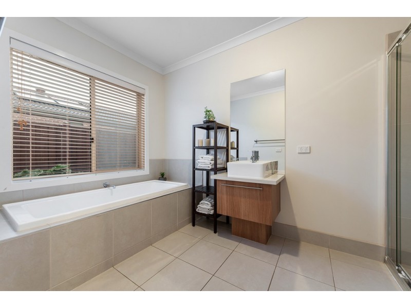 34 Palladium Circle, Beveridge VIC 3753