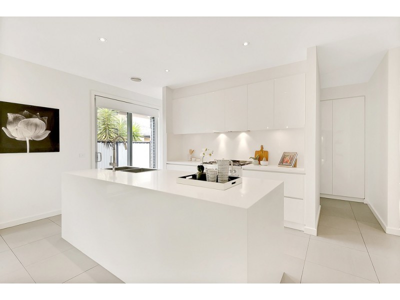 9 Grove Road, Craigieburn VIC 3064