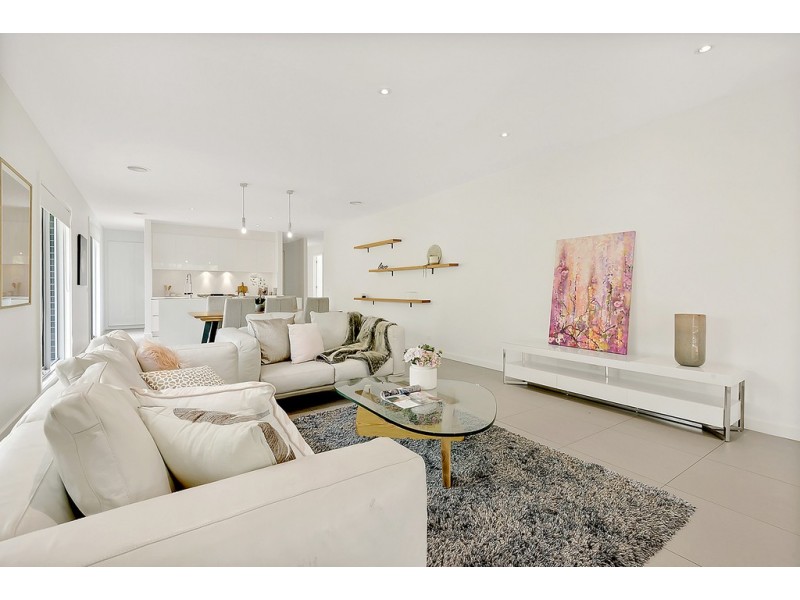 9 Grove Road, Craigieburn VIC 3064