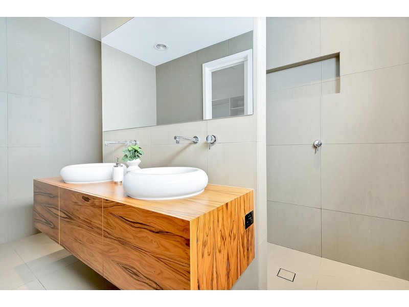 9 Grove Road, Craigieburn VIC 3064