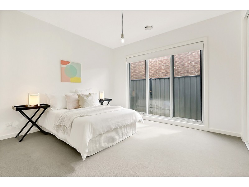 9 Grove Road, Craigieburn VIC 3064