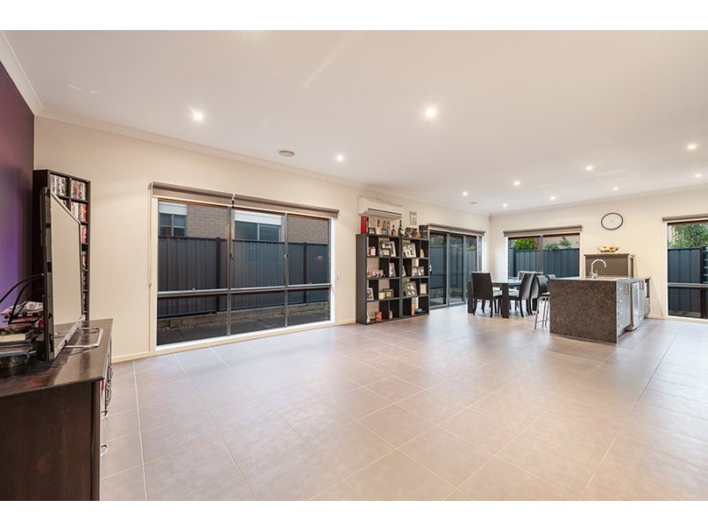 56 Ardsley Circuit, Craigieburn VIC 3064