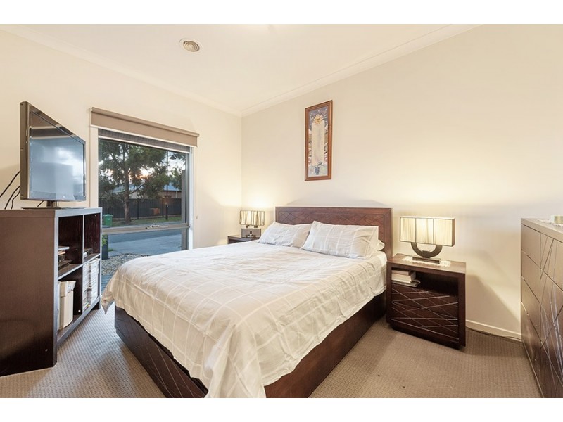 56 Ardsley Circuit, Craigieburn VIC 3064
