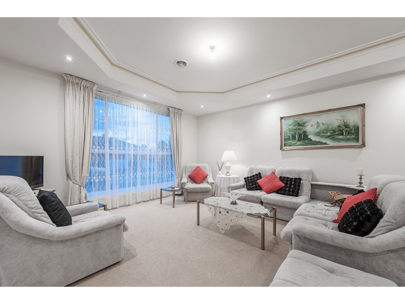 3 Alberton Avenue, Roxburgh Park VIC 3064