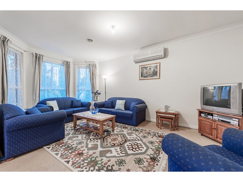 3 Alberton Avenue, Roxburgh Park VIC 3064