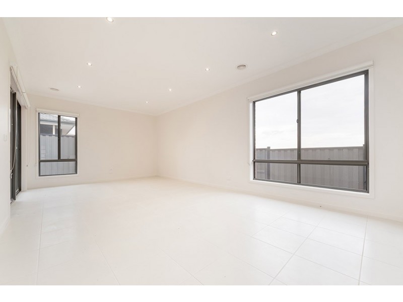 63 Natural Drive, Craigieburn VIC 3064