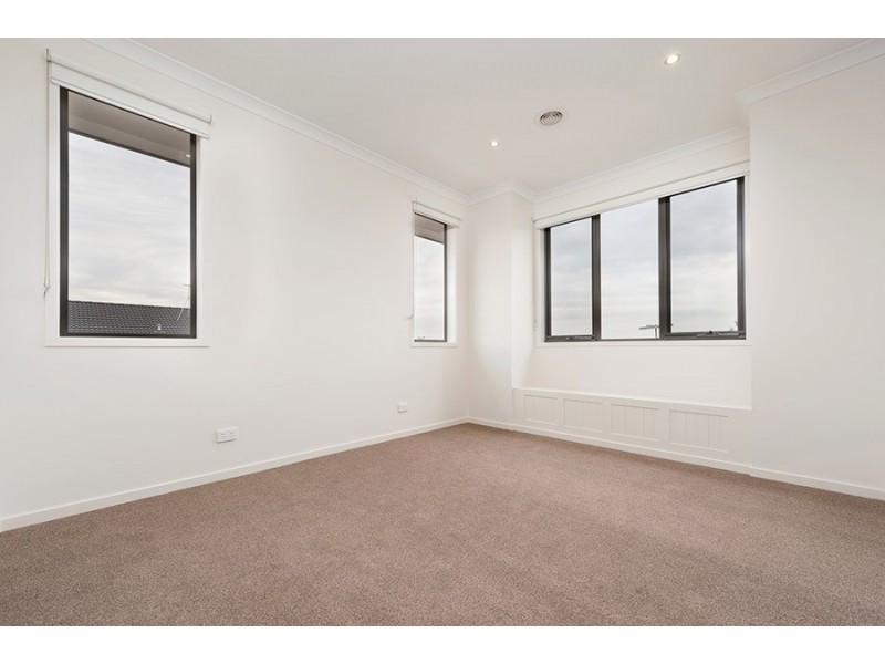 63 Natural Drive, Craigieburn VIC 3064