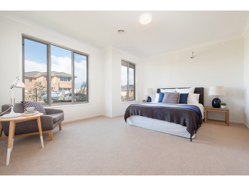 42 Scoria Circuit, Craigieburn VIC 3064