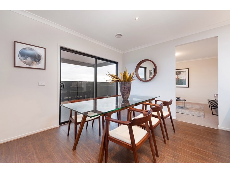 40 Scoria Circuit, Craigieburn VIC 3064