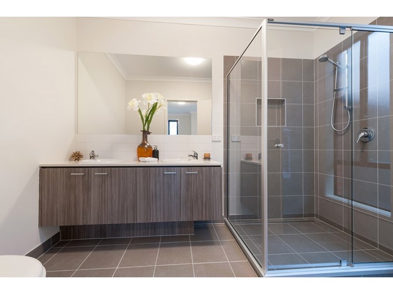 40 Scoria Circuit, Craigieburn VIC 3064