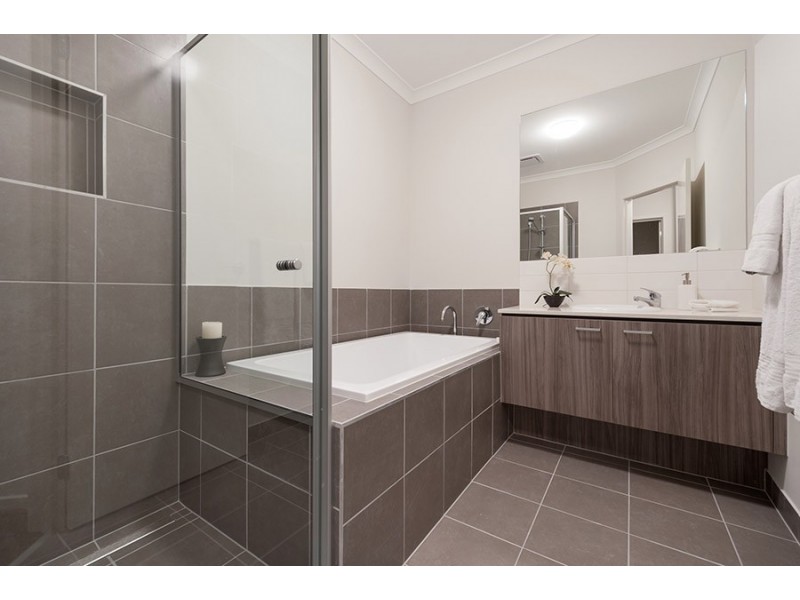 40 Scoria Circuit, Craigieburn VIC 3064