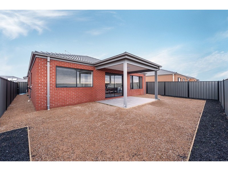 40 Scoria Circuit, Craigieburn VIC 3064