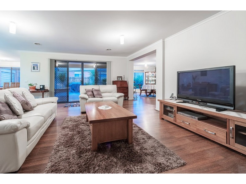 6 Long Island Circuit, Craigieburn VIC 3064