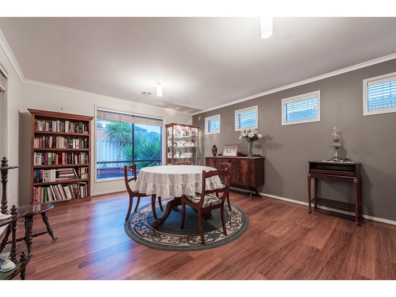 6 Long Island Circuit, Craigieburn VIC 3064