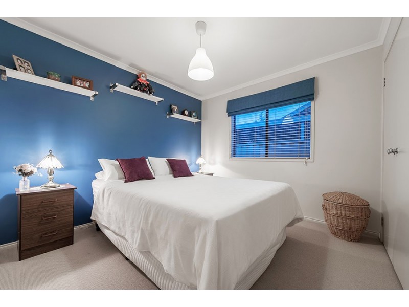 6 Long Island Circuit, Craigieburn VIC 3064