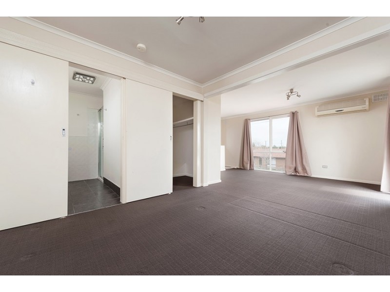 74 Wattleglen Street, Craigieburn VIC 3064