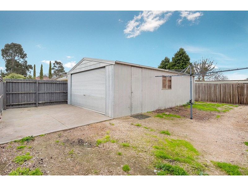 74 Wattleglen Street, Craigieburn VIC 3064