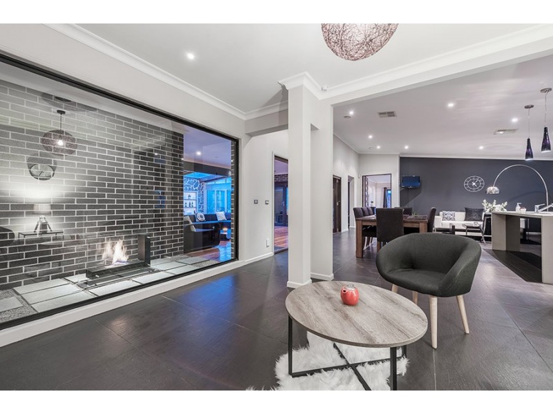 13 Beechworth Avenue, Greenvale VIC 3059