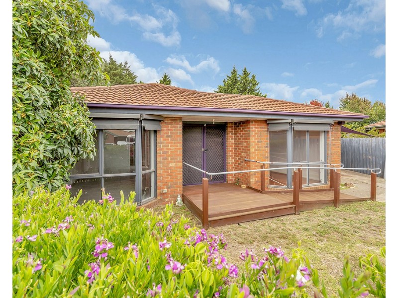 14 Pembroke Crescent, Craigieburn VIC 3064