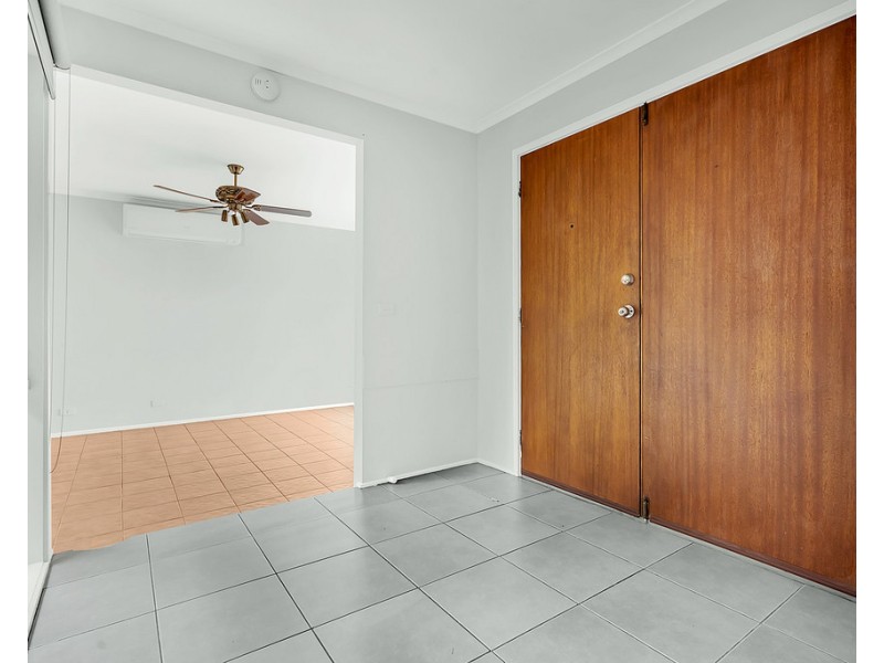 14 Pembroke Crescent, Craigieburn VIC 3064
