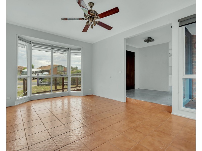 14 Pembroke Crescent, Craigieburn VIC 3064
