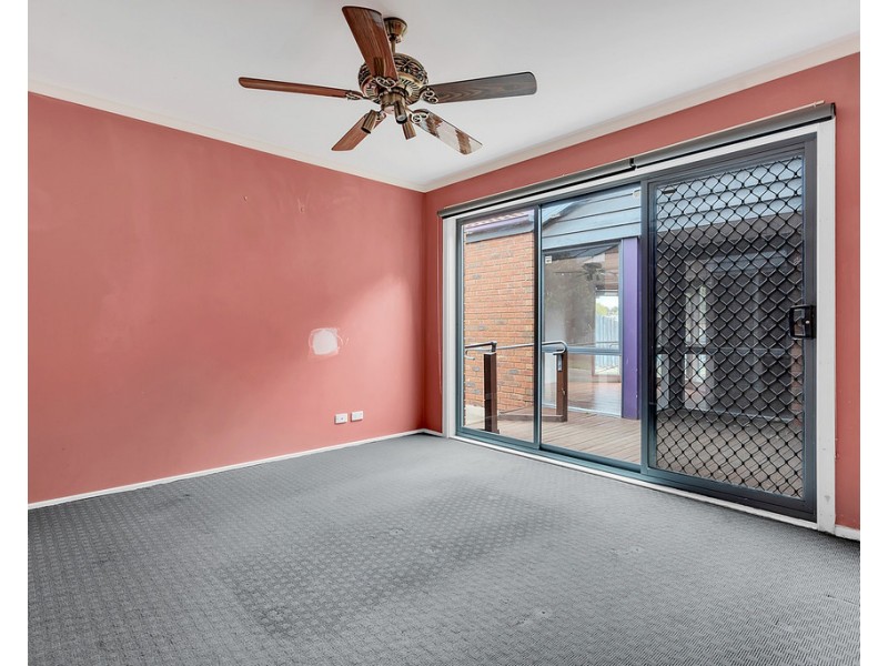 14 Pembroke Crescent, Craigieburn VIC 3064