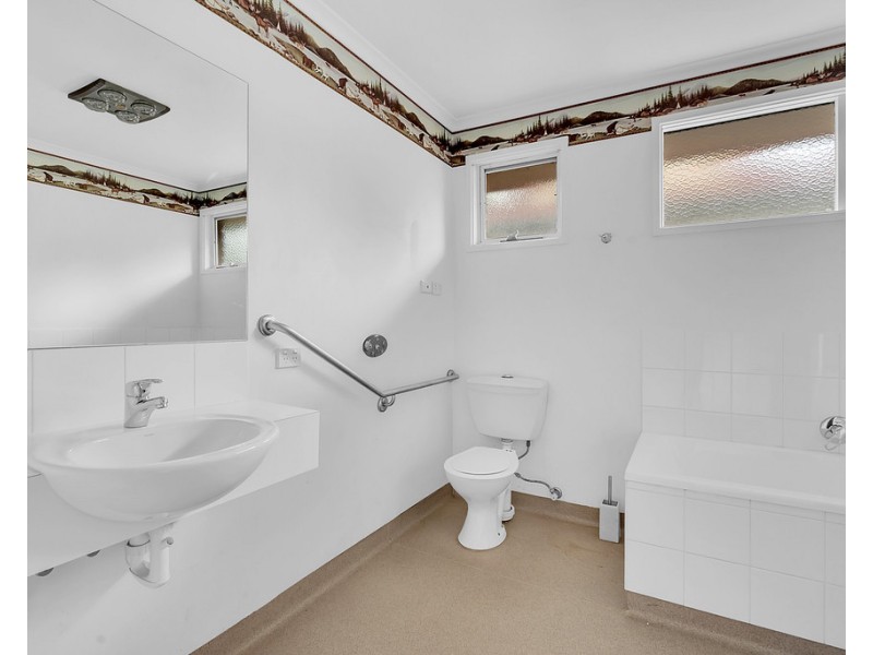 14 Pembroke Crescent, Craigieburn VIC 3064